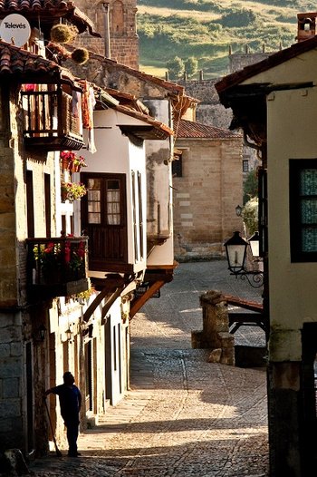 Hiszpania - zwiedzanie miejscowości Santillana del Mar w Kantabrii