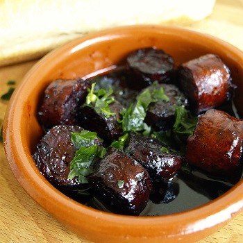 Przepis na kiełbasę chorizo w winie