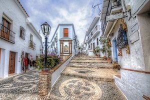 Frigiliana - andaluzyjskie białe miasteczko niedaleko Malagi 