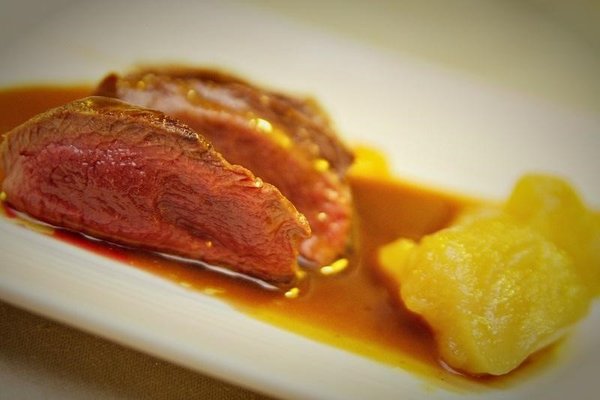 Etxanobe - 4) pieczen z sarniny.jpg