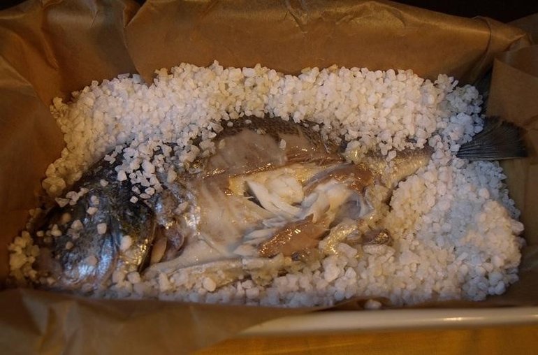 Sprawdzony przepis na pieczoną doradę a la sole